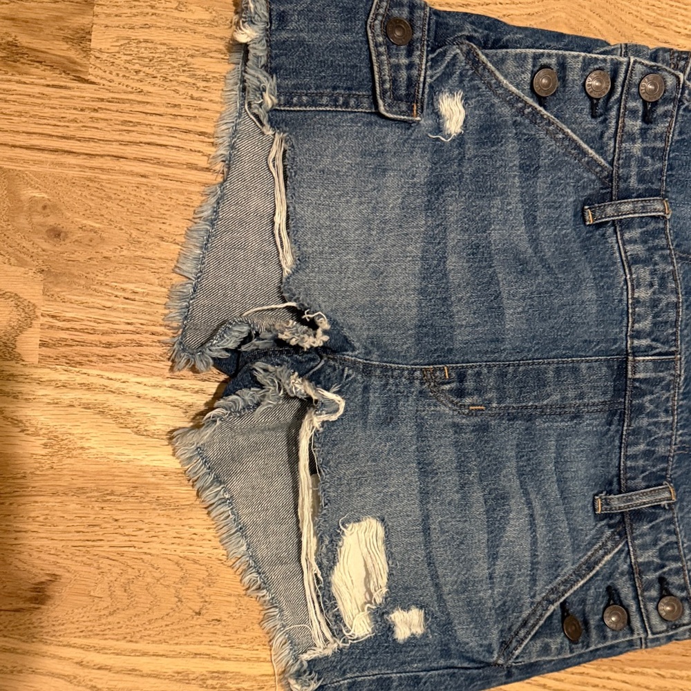 American Eagle Outfitters Denim Overall Shorts - Picture 3 of 6